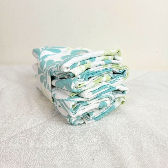Kohl's Other - Kohl's 4 floral cotton blend cloth napkins white aqua pale green spring summer